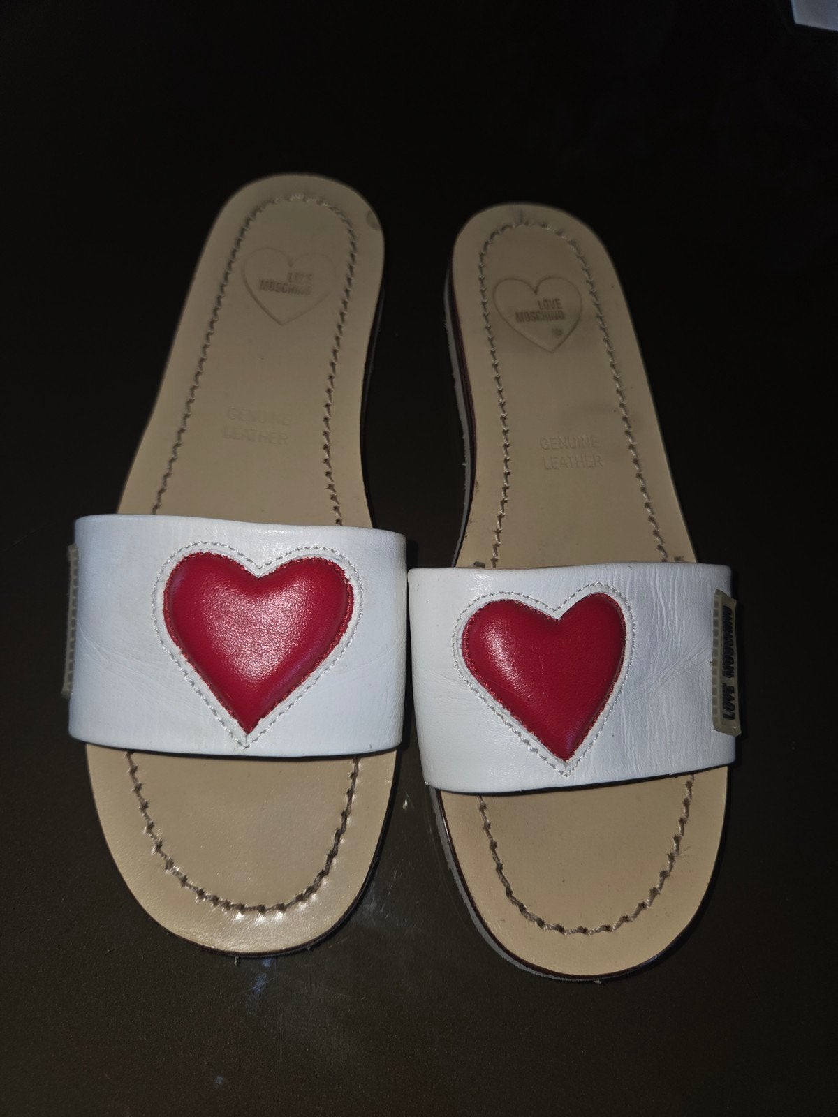 Love Moschino Slippers met Hartjes - Maat 35, Slippers, Love Moschino, Wit, Ophalen of Verzenden