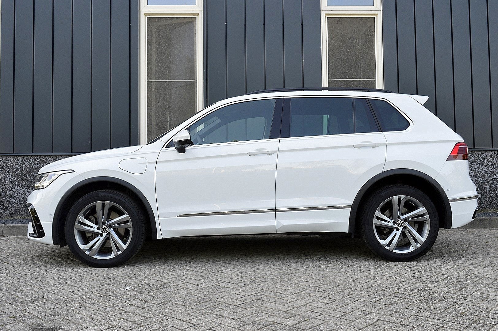 Volkswagen Tiguan 1.4 TSI eHybrid R-Line Business+ SOH 88% R, 12 maanden, Wit, Hybride Elektrisch/Benzine, SUV of Terreinwagen