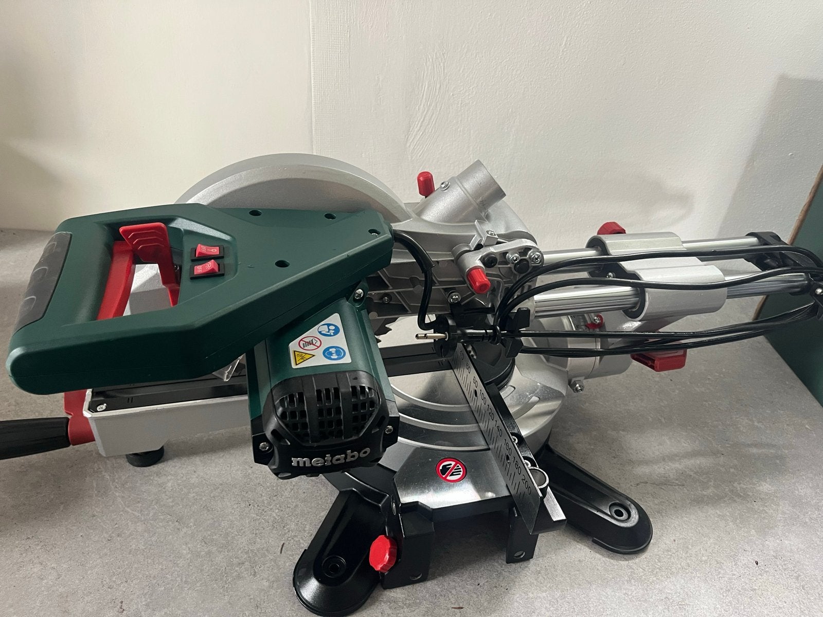 Metabo Afkortzaag KGS 216 M met laser en verlichting, Doe-het-zelf en Verbouw, -, -, Ophalen of Verzenden, Zo goed als nieuw