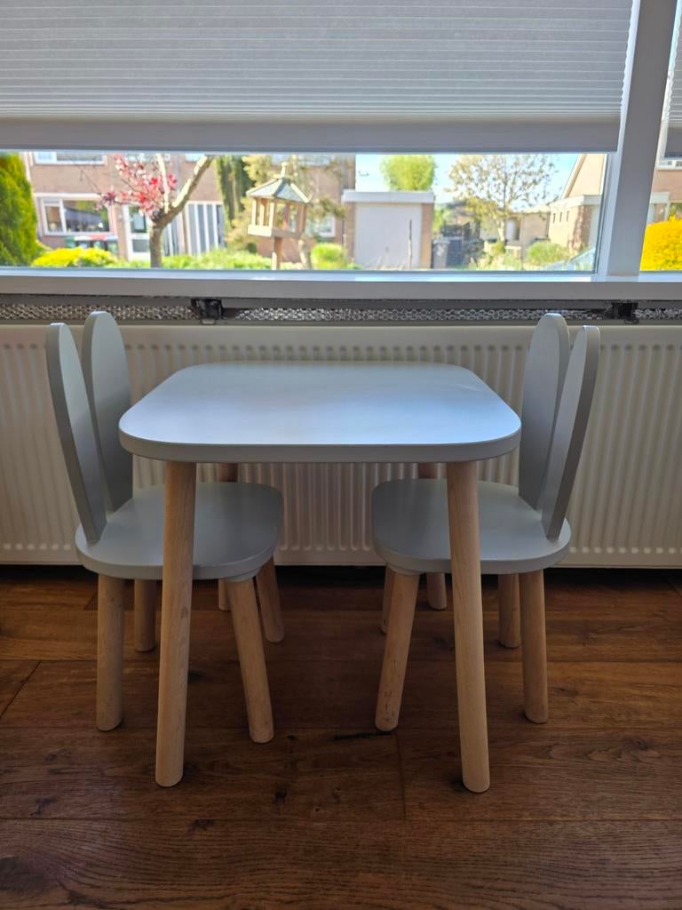 Petite Amélie 'bunny chairs' met tafeltje, Ophalen, Gebruikt, Tafel(s) en Stoel(en)