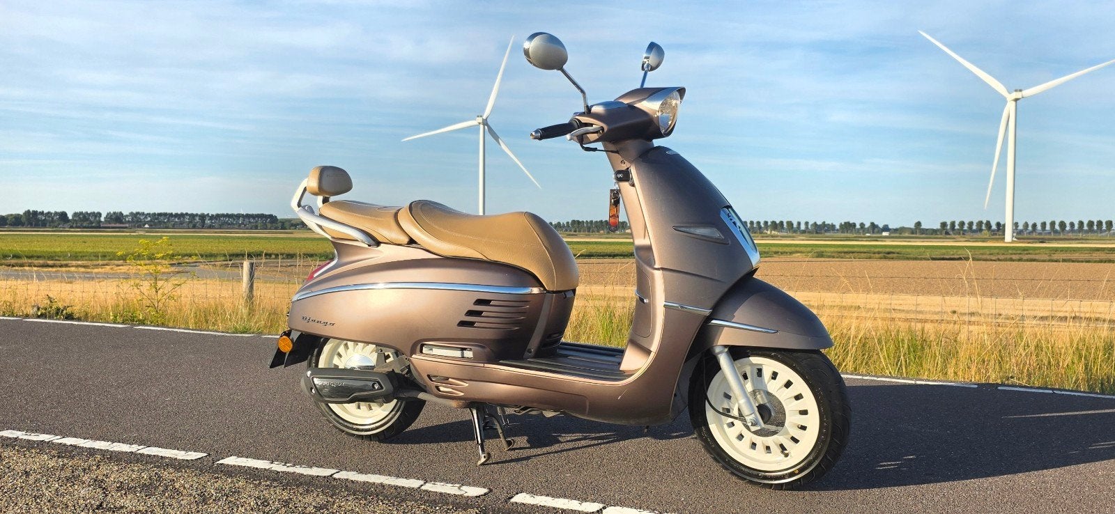Peugeot Django 2020 met 4000km., Ophalen, Zo goed als nieuw, Benzine, Peugeot