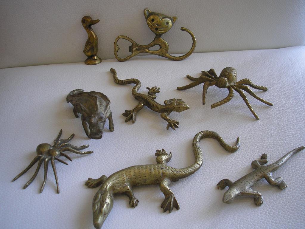 8 oude koperen figuren w.o. salamander 18 cm lang, Ophalen of Verzenden