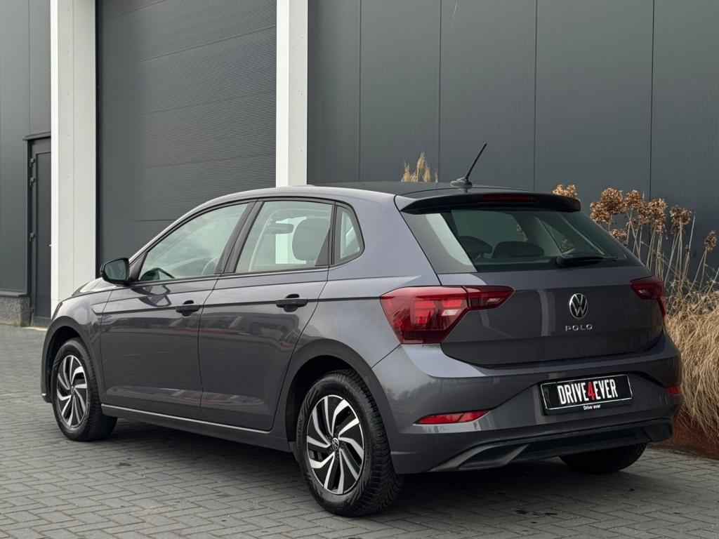 Volkswagen Polo 1.0 TSI Life GARANTIE NAVI APPLE CARPLAY ECC, Stof, Gebruikt, 95 pk, Bedrijf