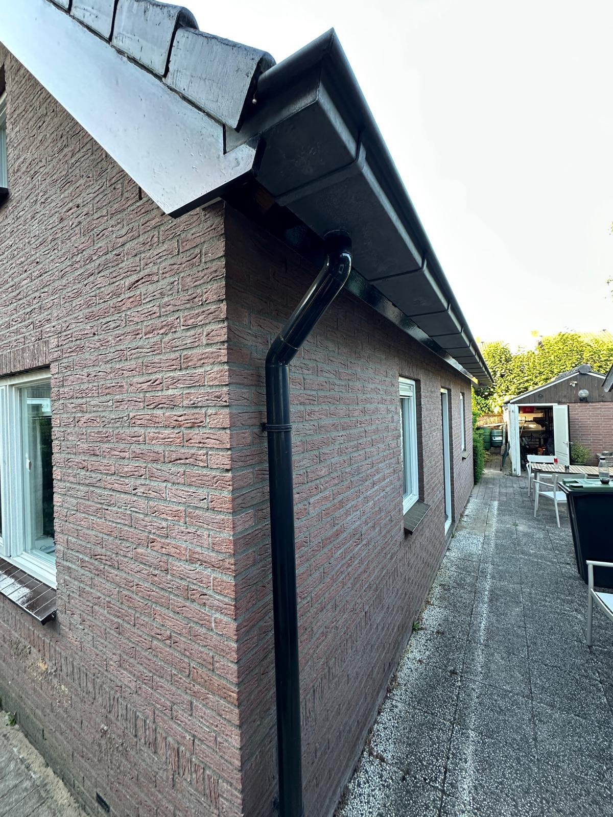 Dakgoot 2 x 10 meter lang zink incl regenpijp, Ophalen, Zo goed als nieuw