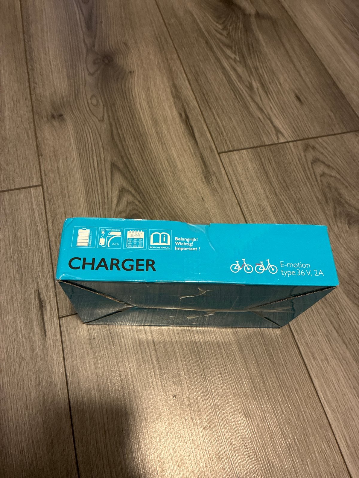 E-motion type 36V, 2A fietsacculader, Nieuw