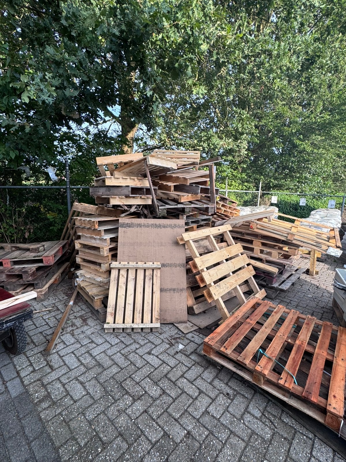 Wegwerppallets GRATIS, Doe-het-zelf en Verbouw, Ophalen, Minder dan 25 mm, Zo goed als nieuw, Pallet