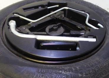 FIAT Panda III: Te koop gevraagd Set krik + wielsleutel, Auto diversen, Ophalen, Gebruikt, Mechanisch, Schaarkrik