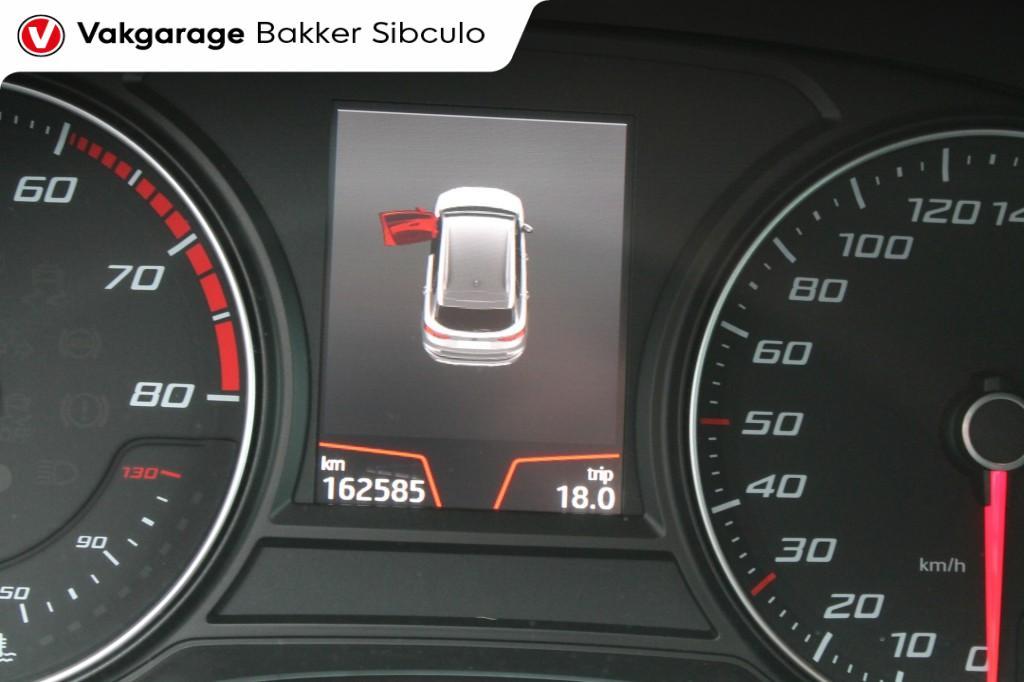 Seat ATECA 1.0 ECOTSI STYLE CAMERA CRUISE NAVI, Auto's, Seat, Voorwielaandrijving, Gebruikt, Euro 6, Met garantie (alle)