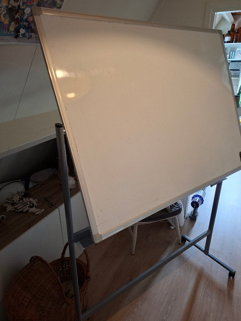White Board wit op stsndaard, Diversen, Ophalen, Zo goed als nieuw, Whiteboard