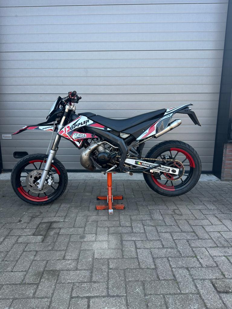 Derbi senda xtreme 2011, Fietsen en Brommers, Brommers | Derbi, Ophalen, Zo goed als nieuw