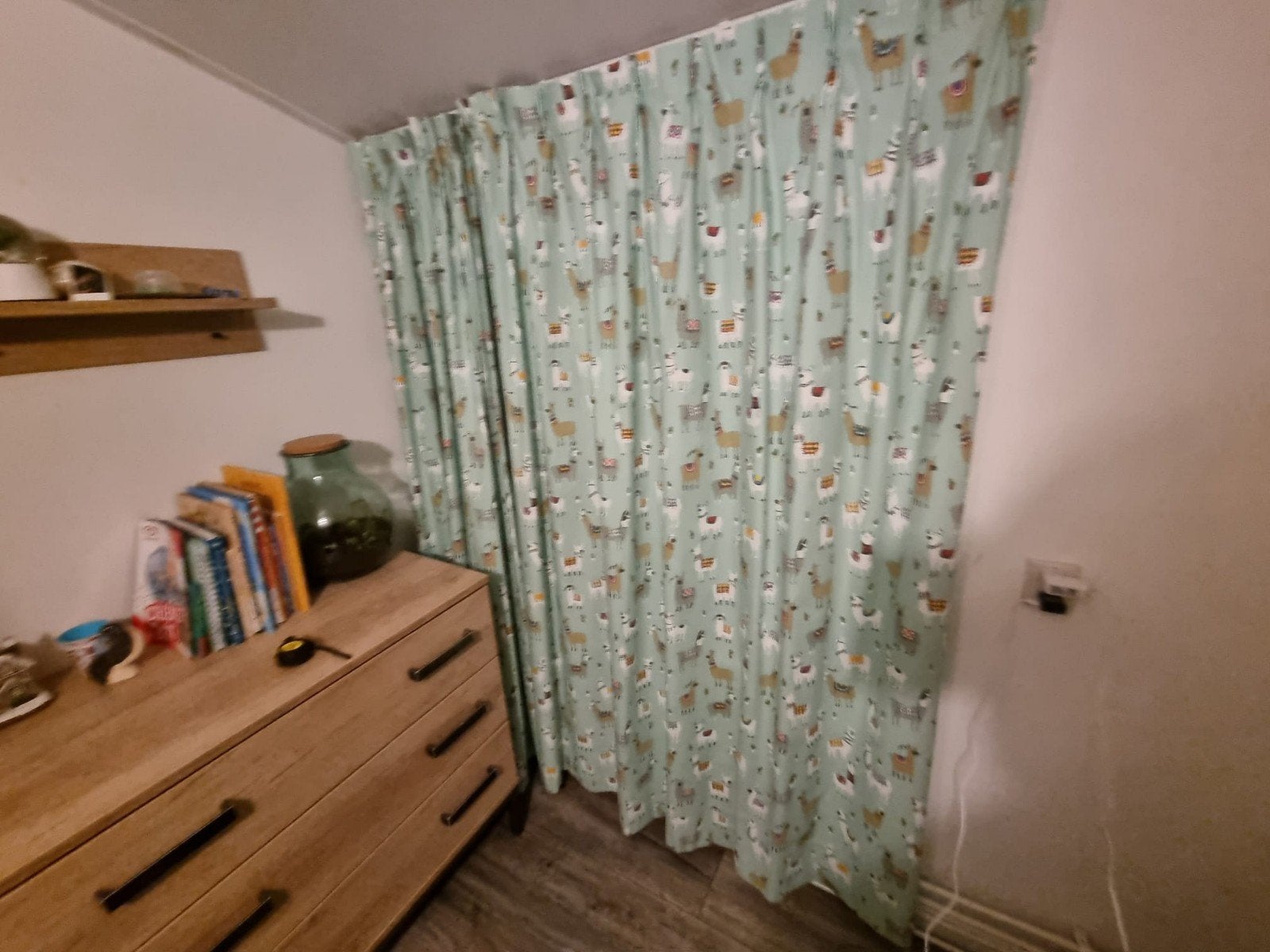 Gordijnen met Alpaca print (150x145 cm, 2 delen), Ophalen, Zo goed als nieuw, Gordijnen of Lamellen