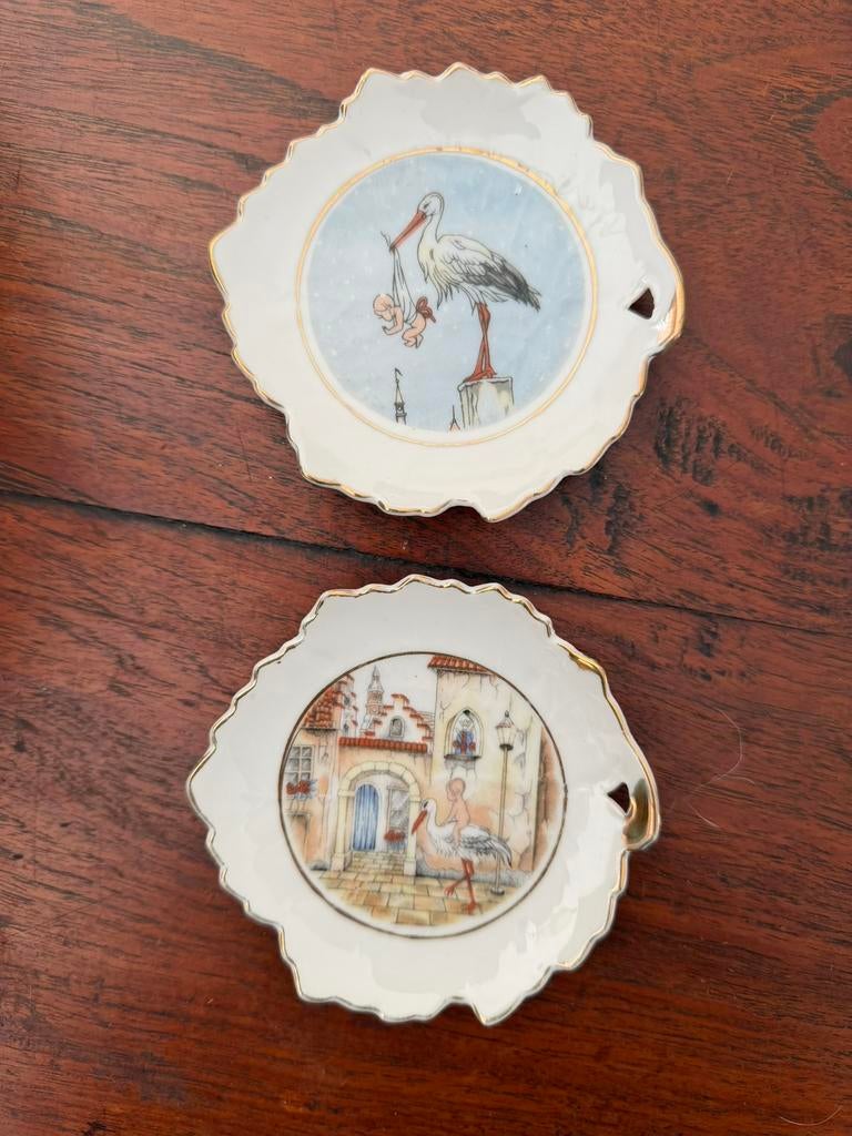 Vintage Porseleinen Geboortebordjes 2 x  -Anton Pieck Stijl, Antiek en Kunst, Ophalen of Verzenden