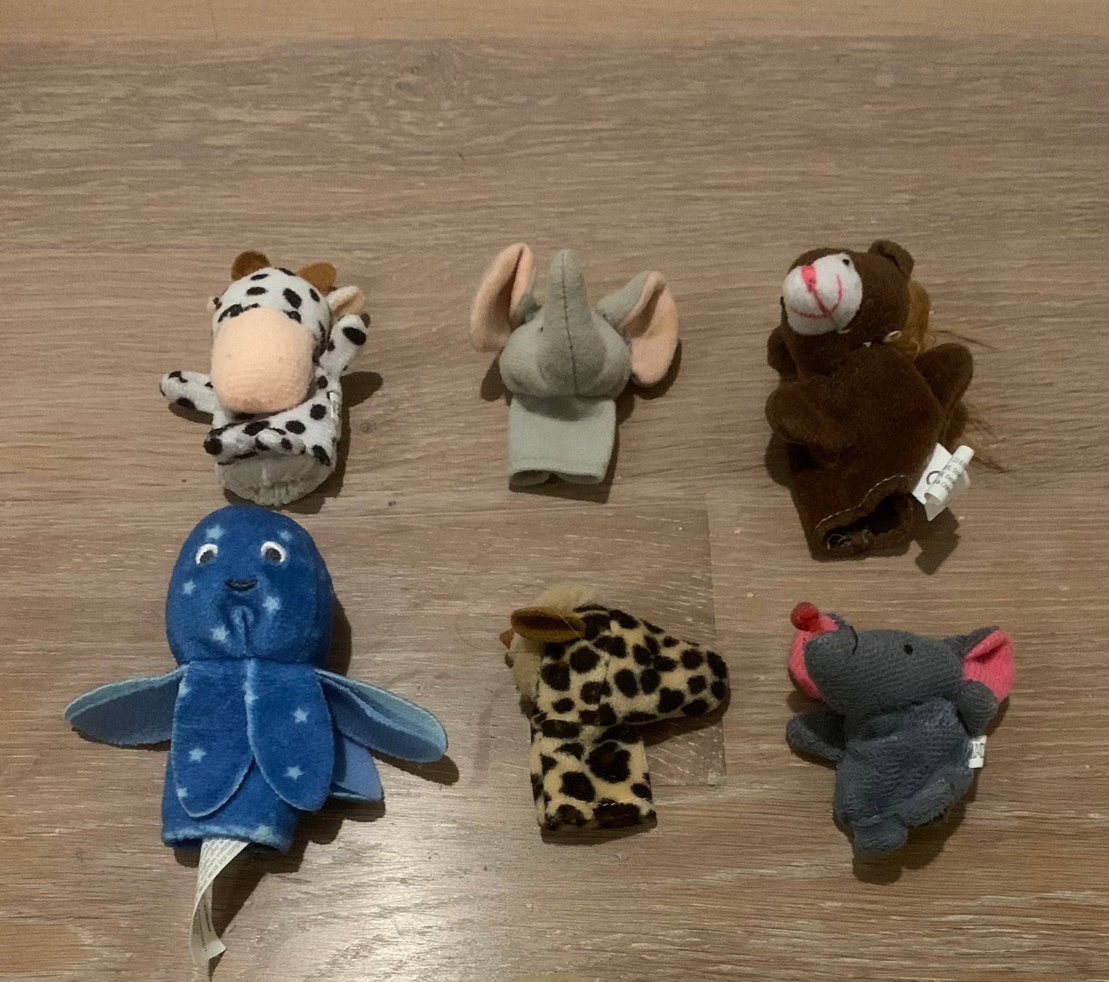 6 stoffen vingerpoppetjes koe olifant aap octopus paard muis, Ophalen of Verzenden, Gebruikt