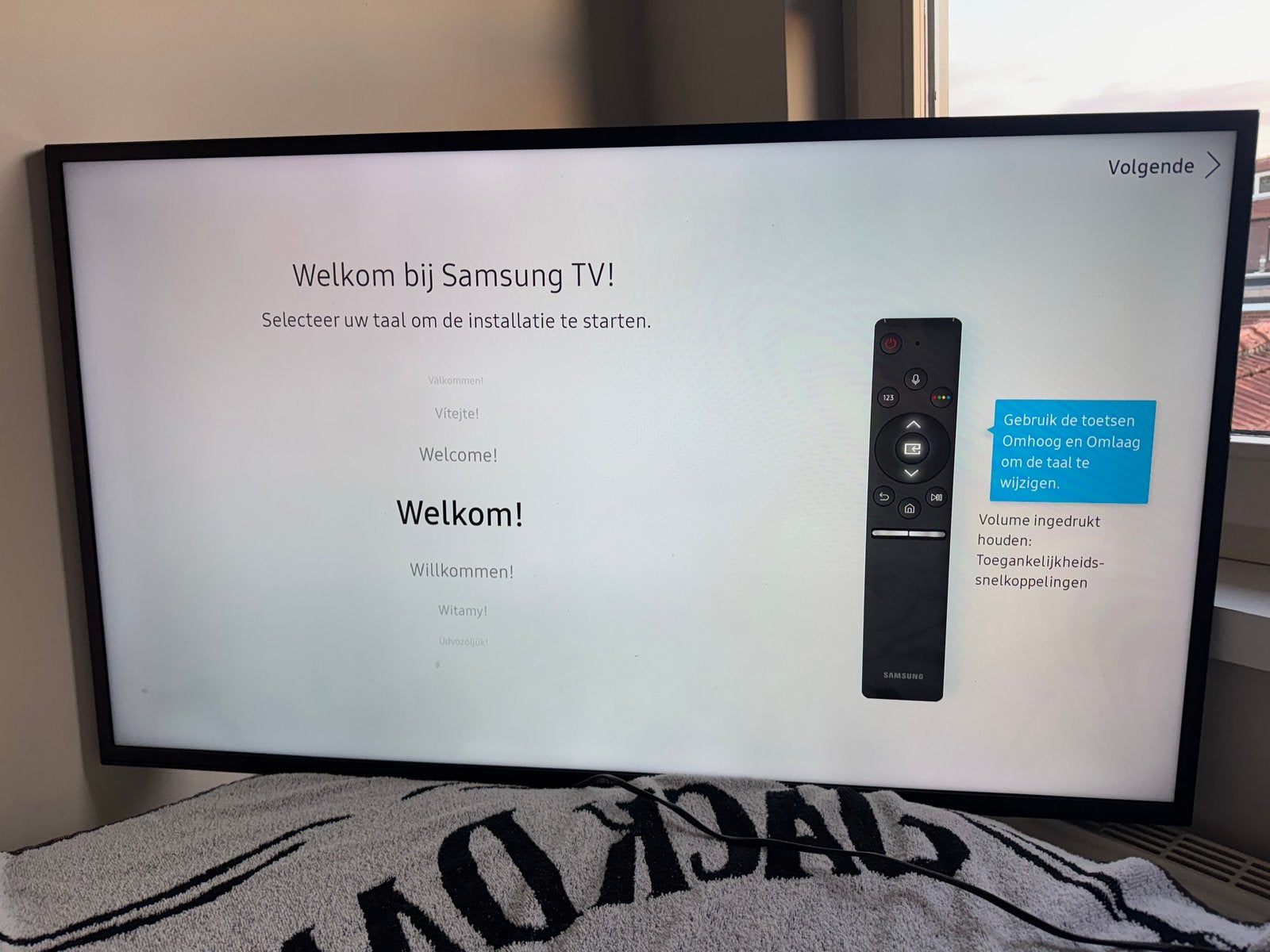 Samsung 43” Smart TV 4K UHD (UE43MU6100W) met doos en steun, Ophalen, 50 Hz, Samsung, 100 cm of meer