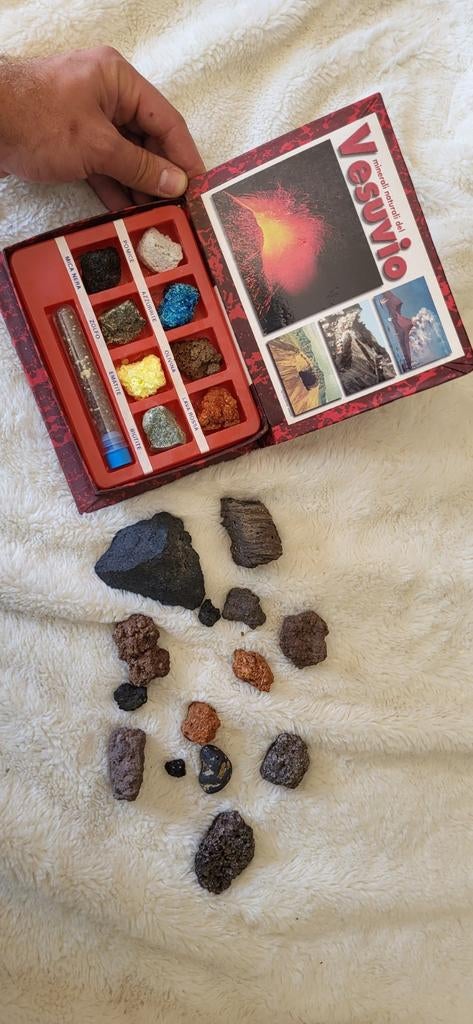 Collectie lavastenen en mineralen Vesuvius, Ophalen, Mineraal