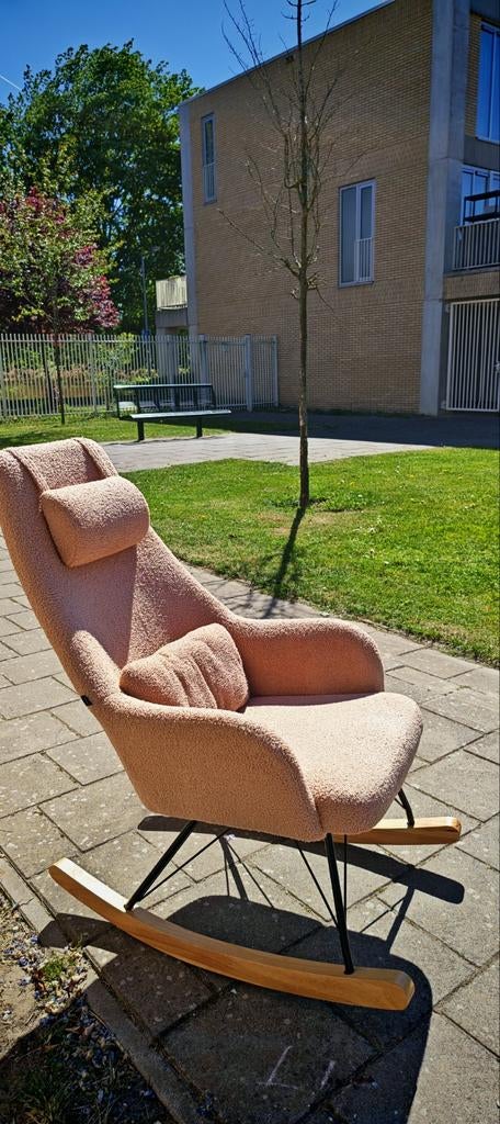 Comfortabele Schommelstoel AEMELY, Ophalen of Verzenden, Zo goed als nieuw, Stof, Eén