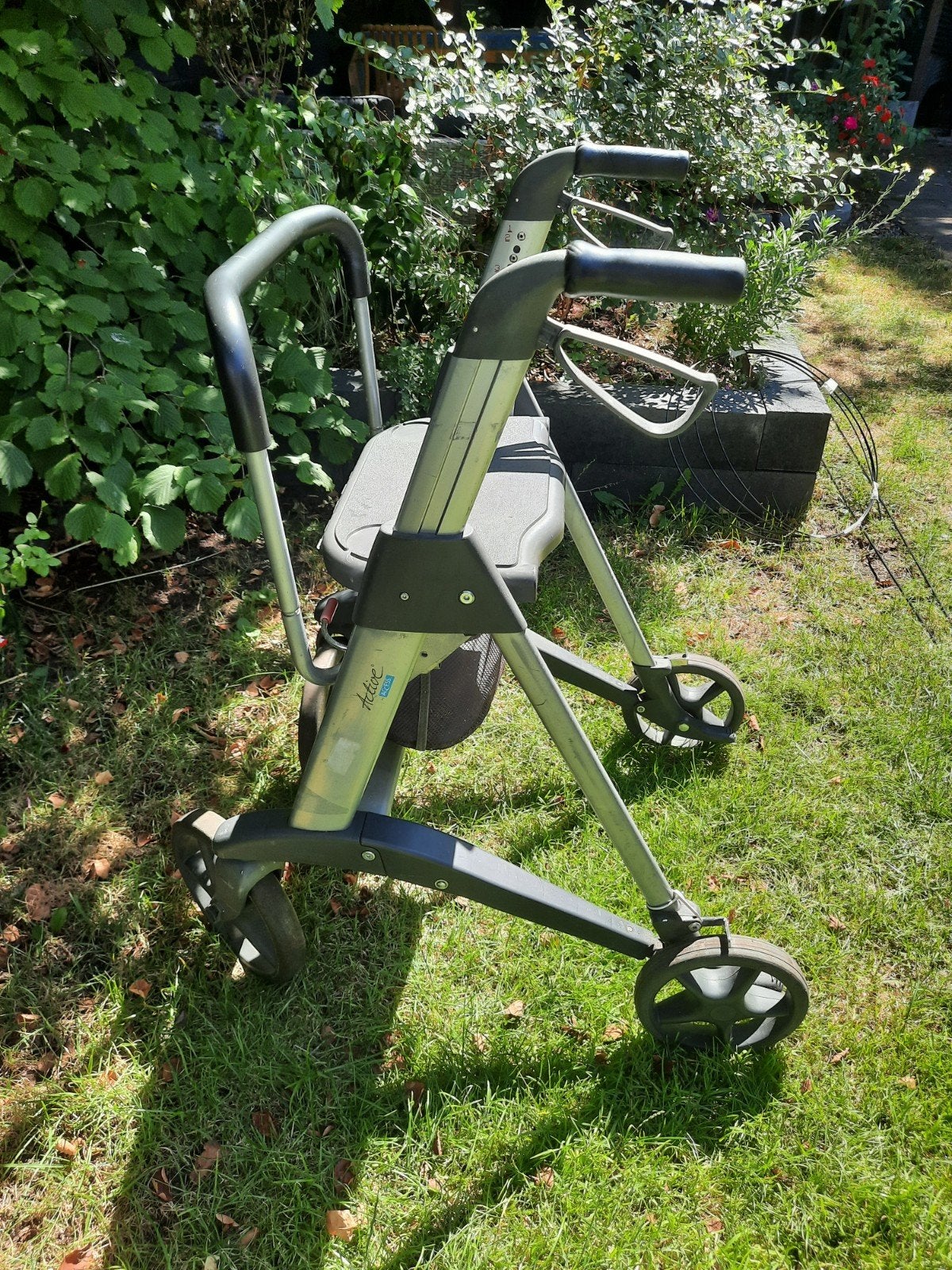 Te koop grijze rollator van het merk Active by Access, Diversen, Ophalen