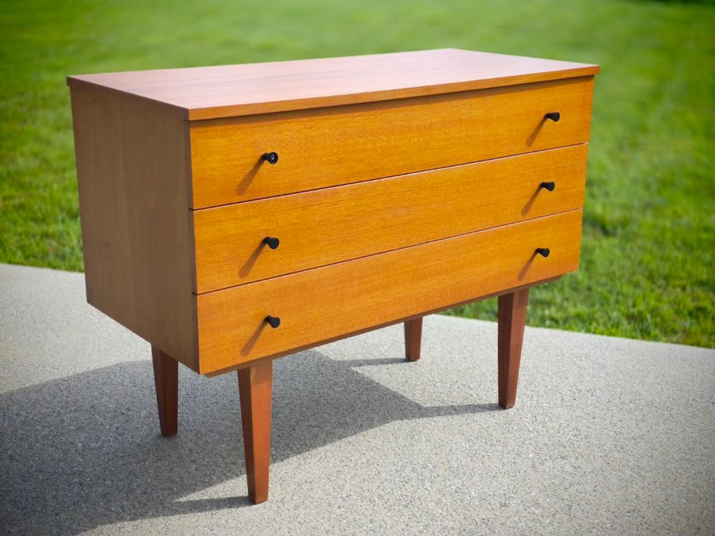 Teakhouten dressoir met 3 laden, jaren 60, Huis en Inrichting, Kasten | Dressoirs, Ophalen, Zo goed als nieuw, Teakhout