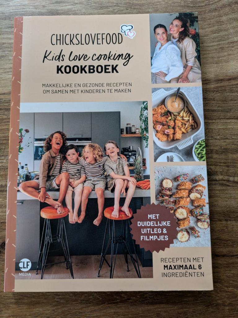 Chickslovefood Kids love cooking KOOKBOEK - In goede staat, Chickslovefood, Gezond koken, Ophalen of Verzenden, Zo goed als nieuw