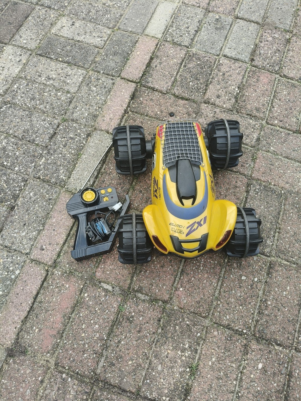 RC Amfibie Auto Geel - Clutch Fluid 4WD, Gebruikt, Auto offroad, RTR (Ready to Run), Overige schalen