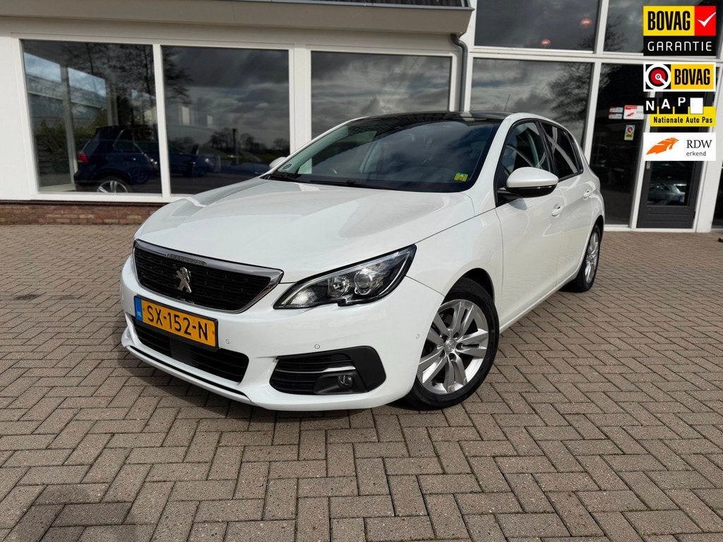 Peugeot 308 1.2 / Facelift model/ Blue Lease Executive/ NAP/, Auto's, Voorwielaandrijving, Stof, Gebruikt, Euro 6