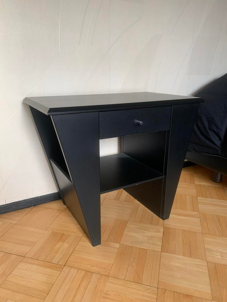 Zwarte design bijzettafel, Huis en Inrichting, Tafels | Bijzettafels, Minder dan 55 cm, Rond, Zo goed als nieuw, Ophalen
