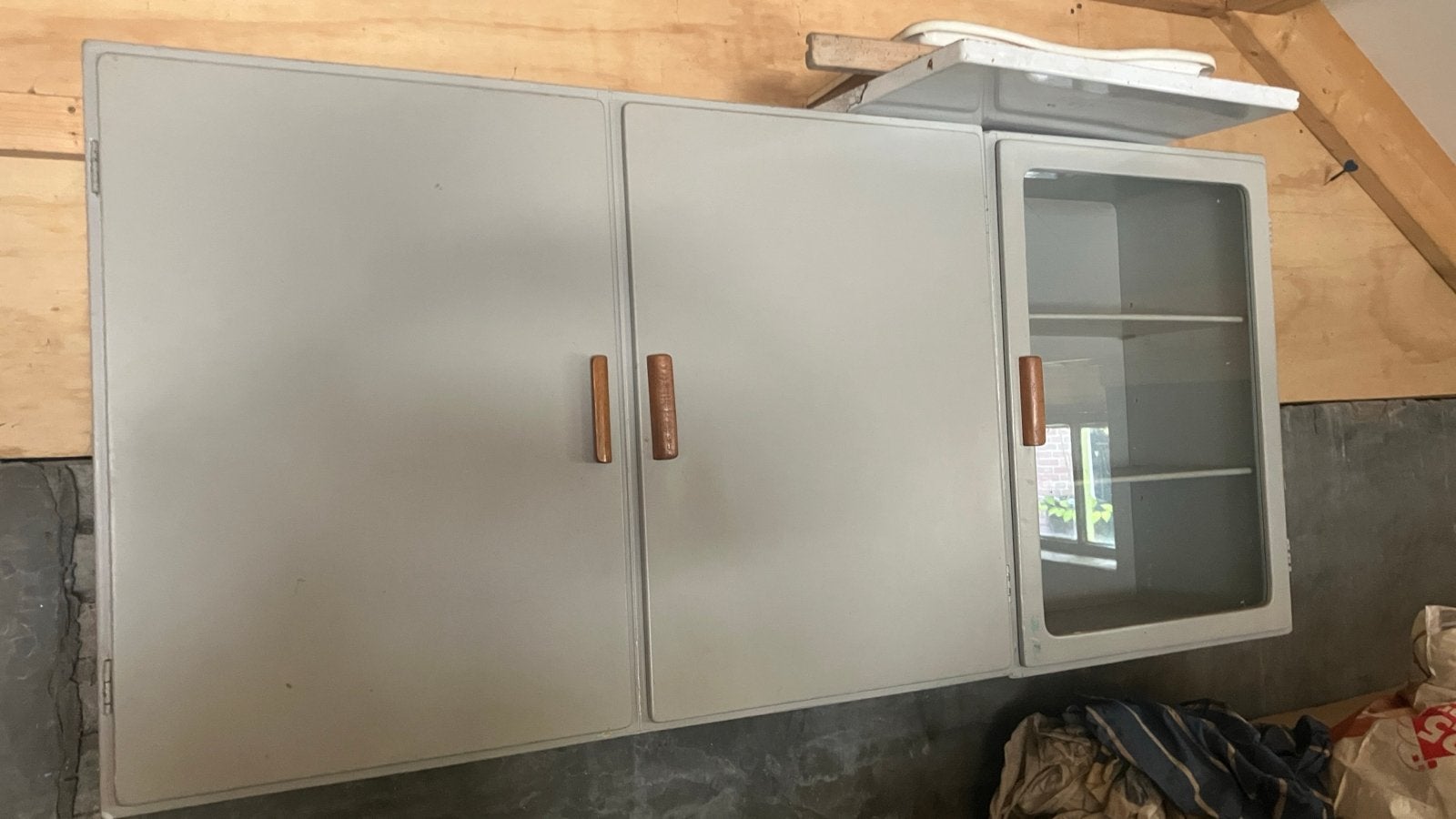 Klassieke Bruynzeel keuken kastjes uit de jaren 70, Ophalen