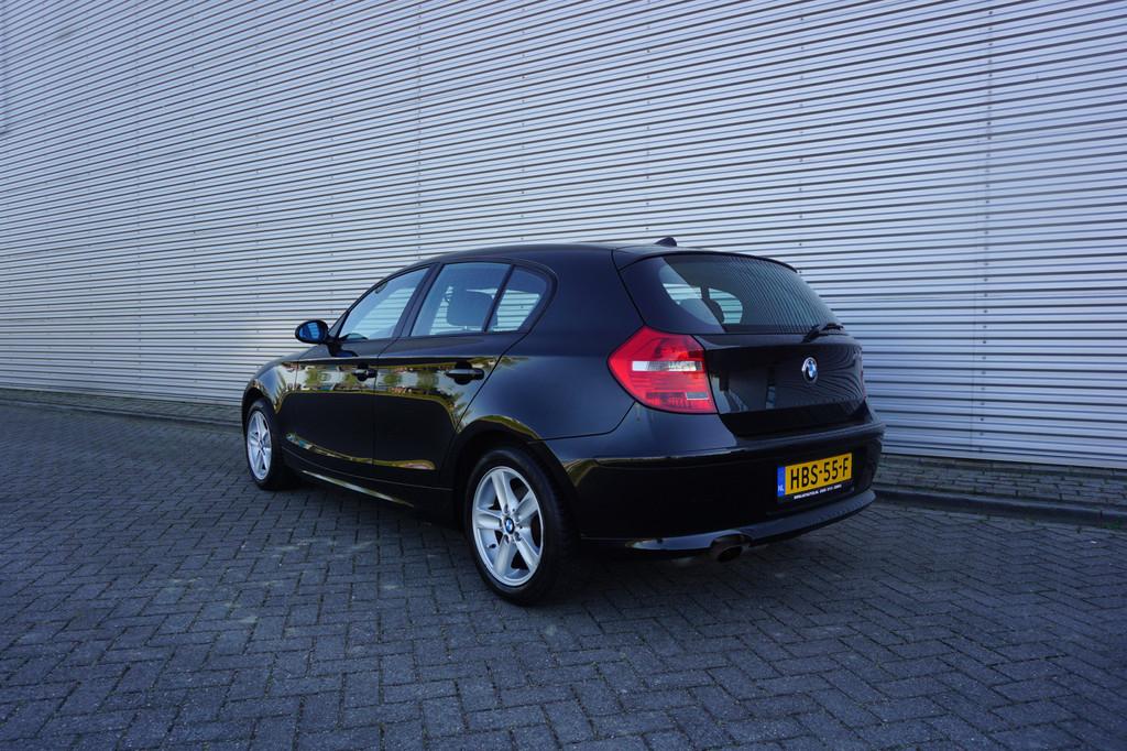 BMW 1-serie 116i Airco / Elektr. ramen / Lm velgen / APK t/m, 1-Serie, Gebruikt, 4 cilinders, 4 stoelen