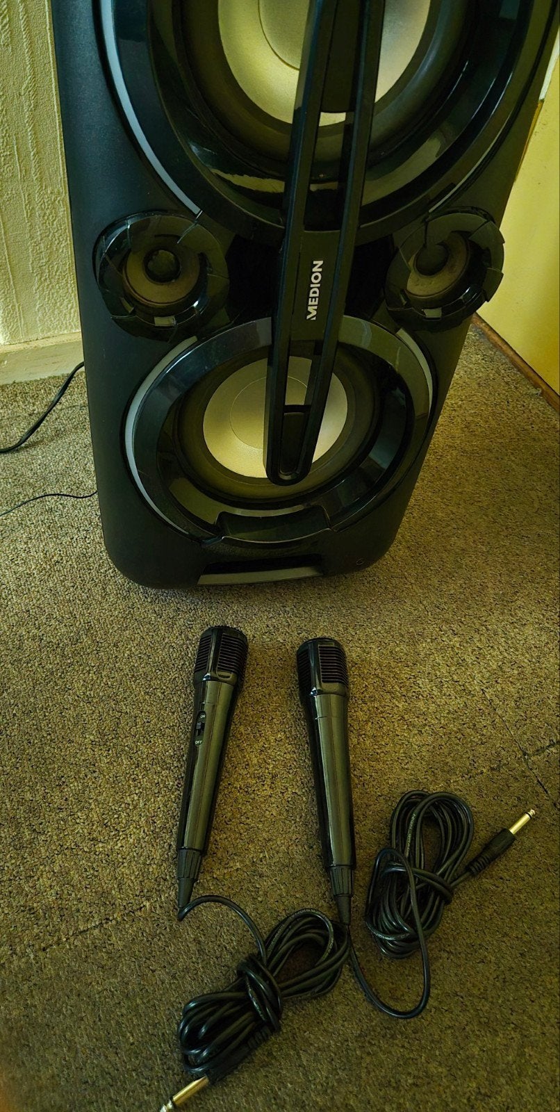 Medion MD 43438 Partyspeaker met lichteffecten (accu defect), Bluetooth, Ophalen, Party speaker