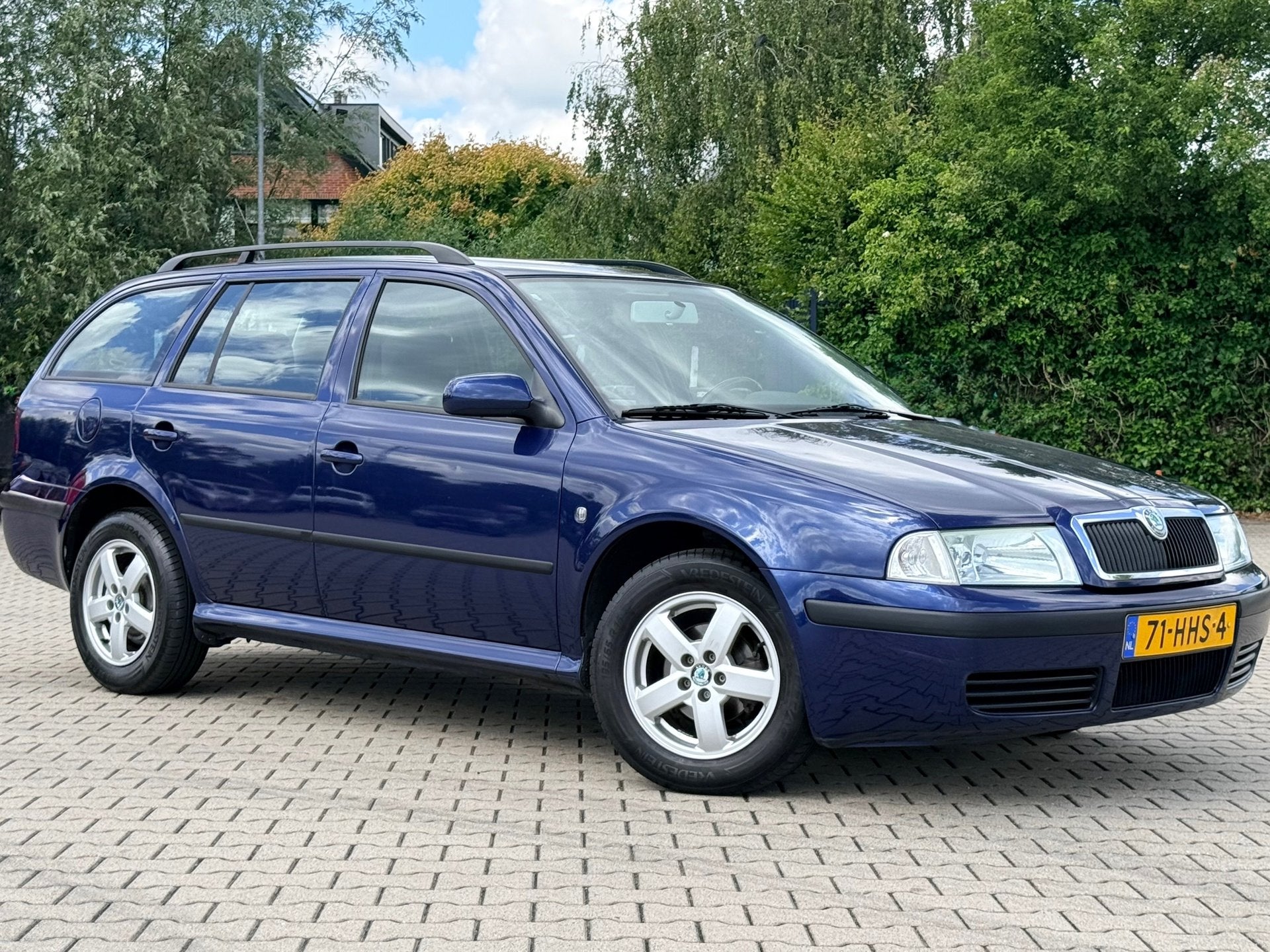 Skoda Octavia Combi 1.6 Démarrage, Auto's, Skoda, Voorwielaandrijving, Gebruikt, Zwart, 4 cilinders