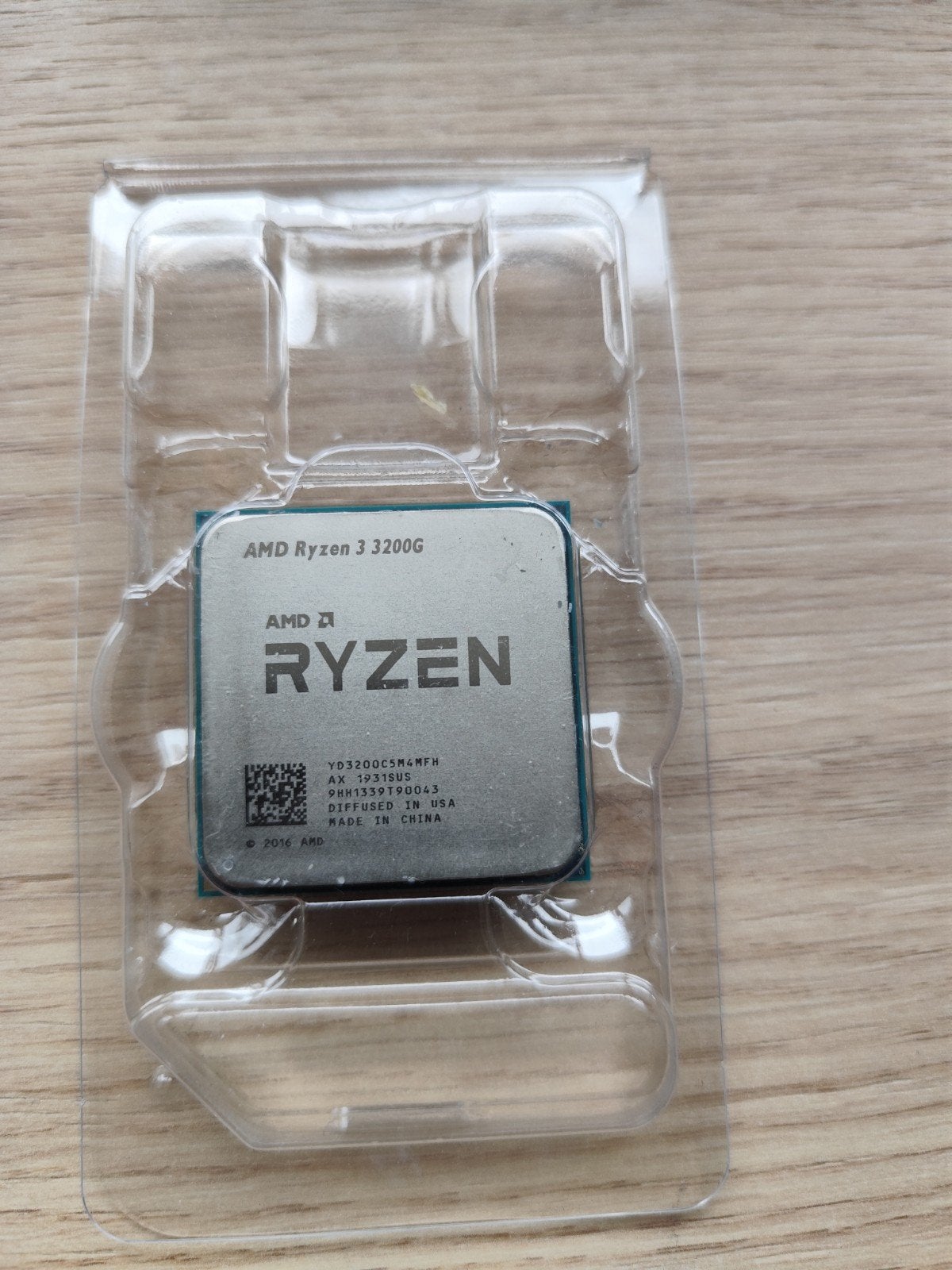 AMD Ryzen 3 3200G AM4 Processor met Radeon Vega Graphics, Computers en Software, Gebruikt, 4-core, Ophalen of Verzenden, AM4