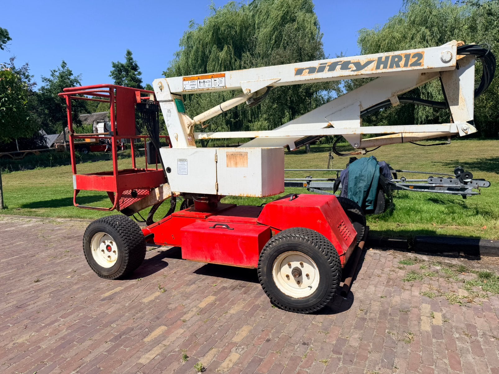 Niftylift hr 12 DE  knik hoogwerker spinhoogwerker 2600KG !, Zakelijke goederen, Ophalen