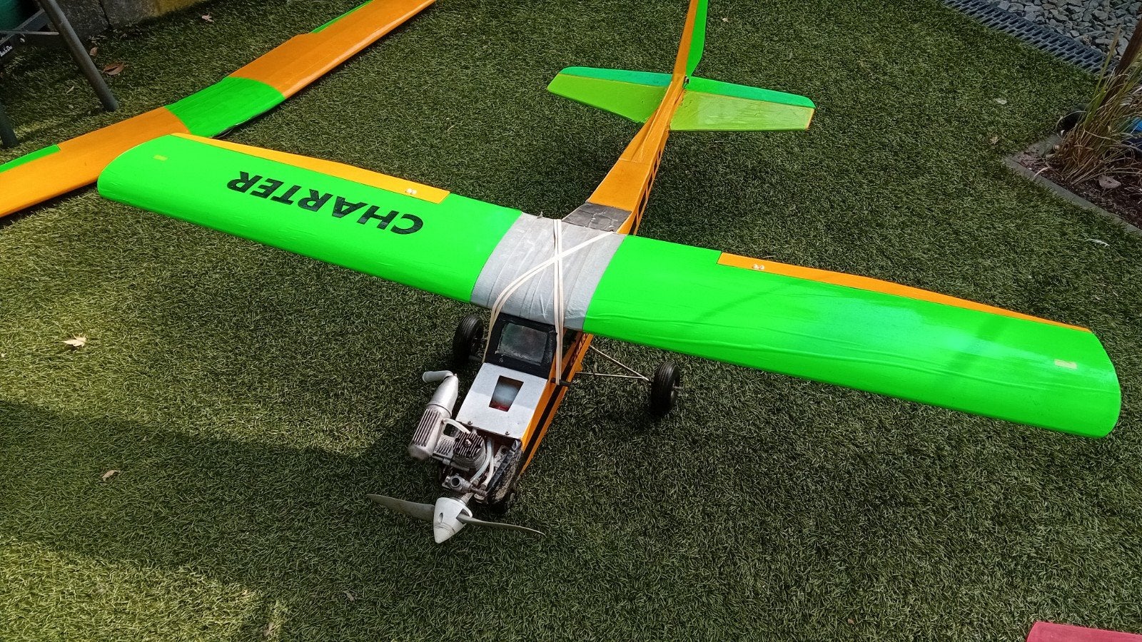 RC Vliegtuig "Charter" met 46 motor, Ophalen, Gebruikt, Nitro, RTF (Ready to Fly)