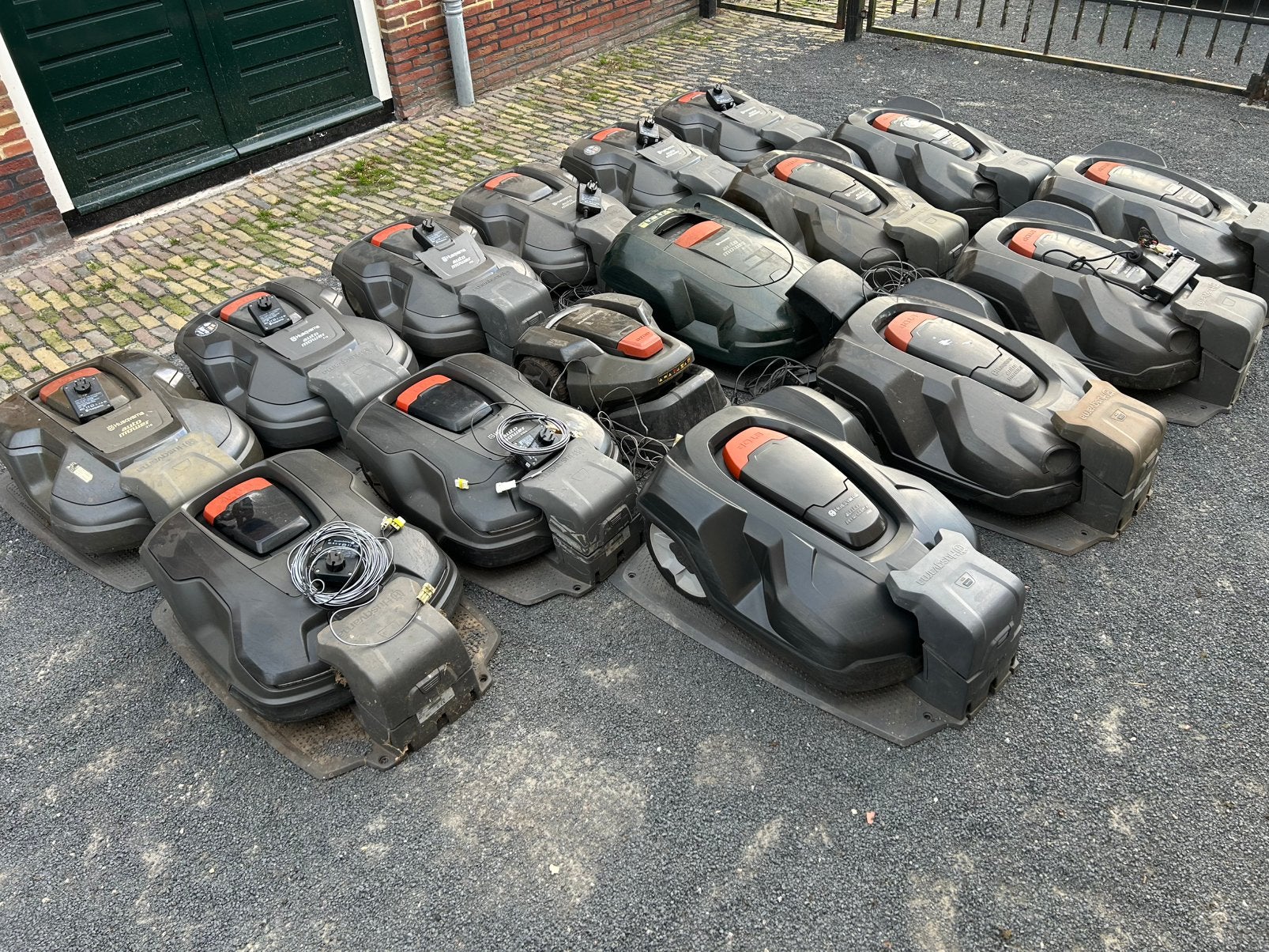 Grote partij husqvarna robotmaaiers en onderdelen !!!, Ophalen, Gebruikt