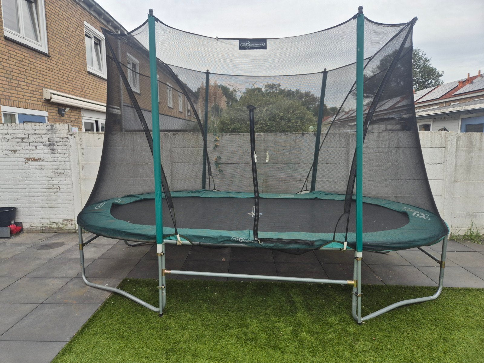 Grote trampoline met veiligheidsnet - Van Cranenbroek