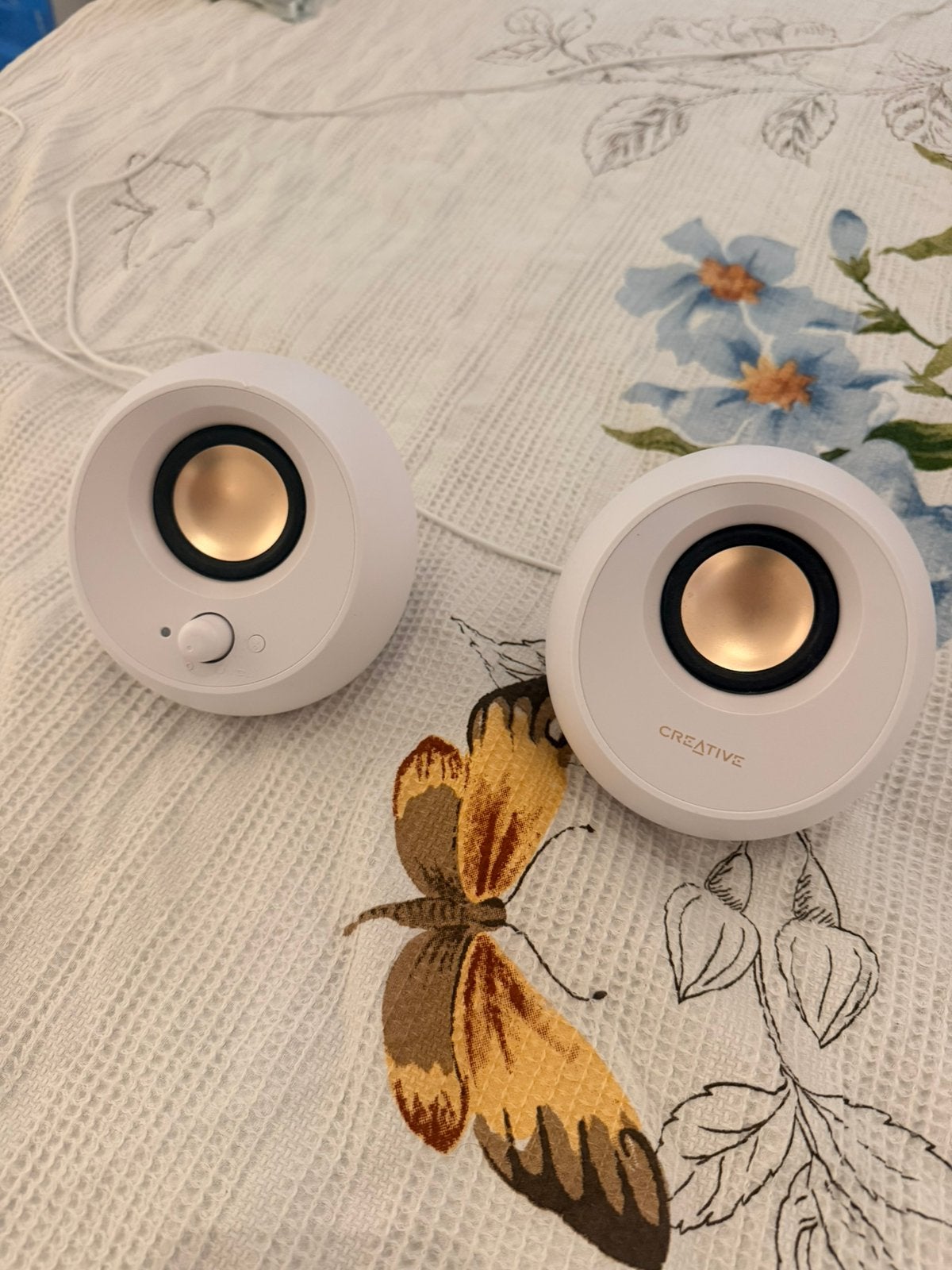 Speakers Creative Pebble V2, Ophalen of Verzenden, Zo goed als nieuw