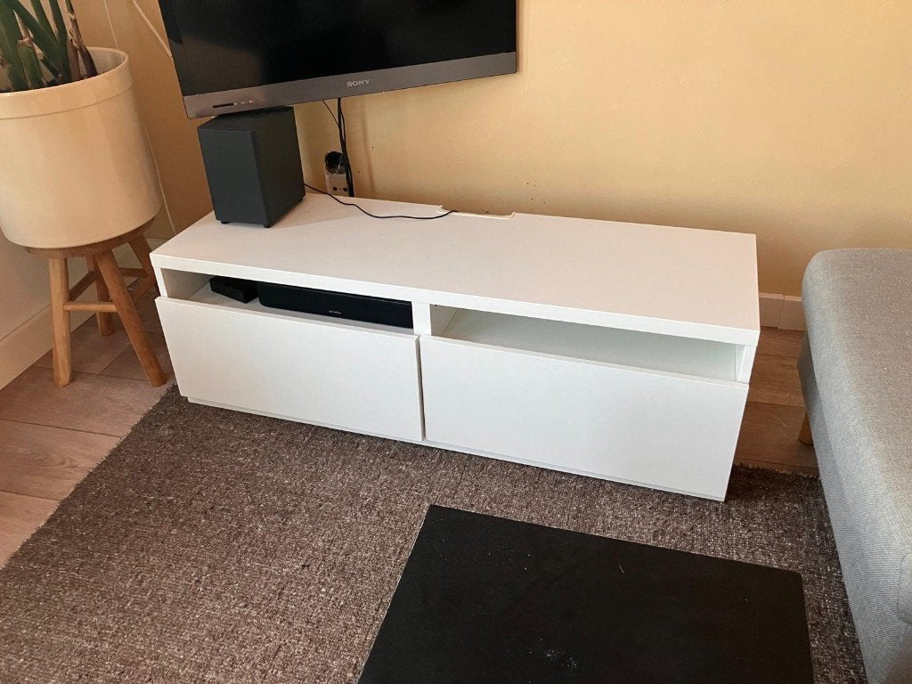tv meubel BASTA, Ophalen, 100 tot 150 cm, Zo goed als nieuw, Minder dan 100 cm