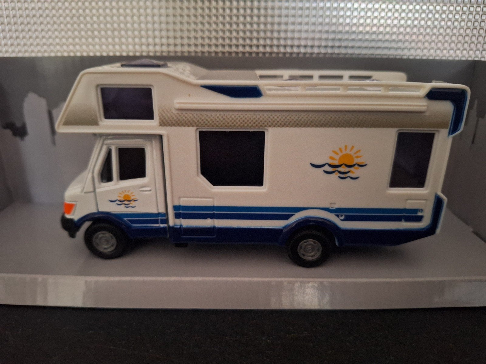 Mercedes Benz Camper Schaal 1:43, Hobby en Vrije tijd, Modelauto's | 1:43, Overige merken, Auto, Nieuw, Cararama