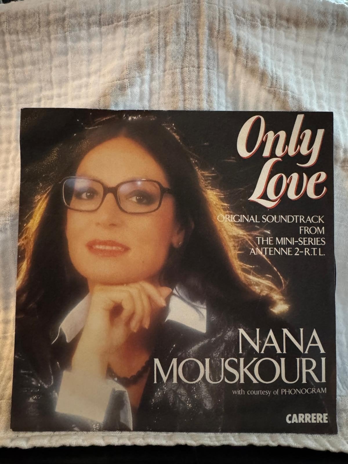 Nana Mouskouri - Only Love (Mistral's Daughter) single, Gebruikt, Filmmuziek en Soundtracks, 7 inch, Ophalen of Verzenden