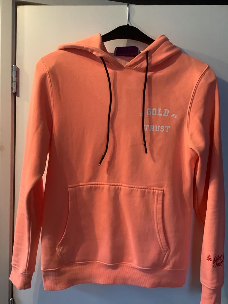 In Gold We Trust hoodie - Oranje/zalmkleurig, Kleding | Dames, Ophalen of Verzenden, Zo goed als nieuw, Maat 36 (S), Oranje