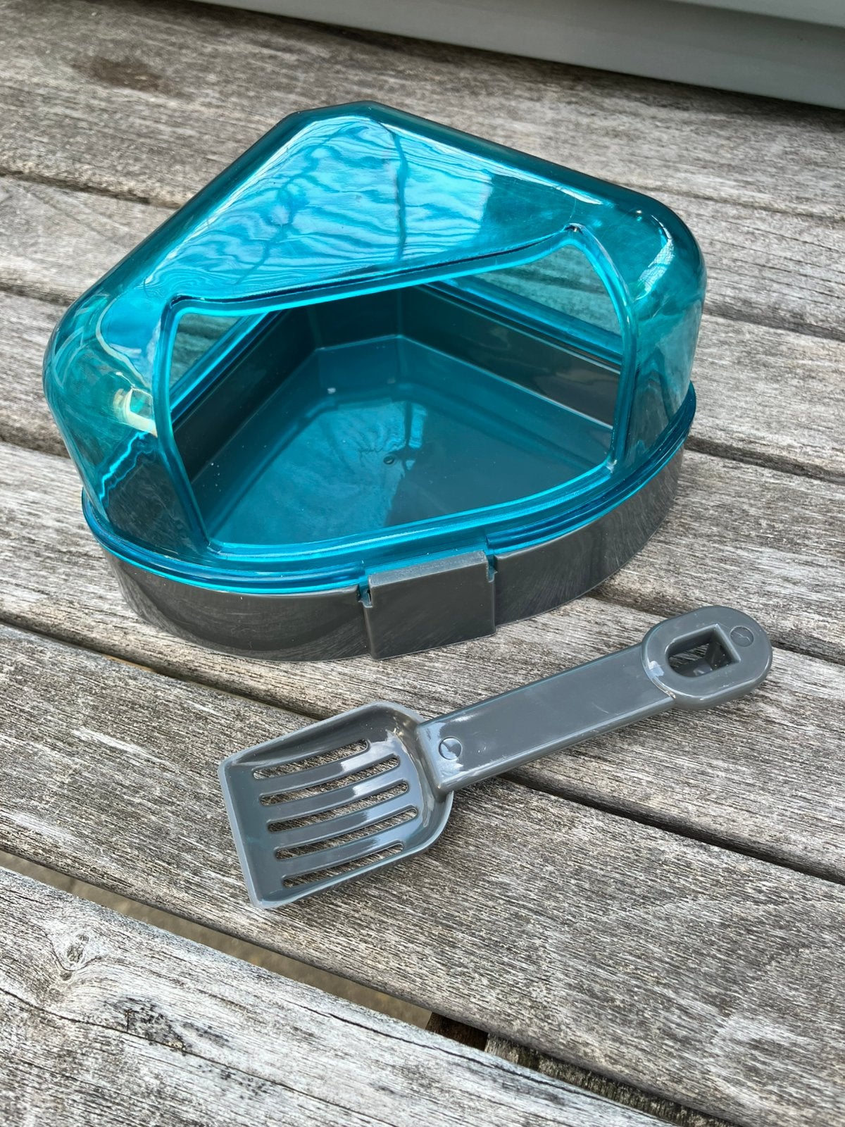 Trixie Hoektoilet Met Dak Voor Muis / Hamster, Ophalen, Nieuw