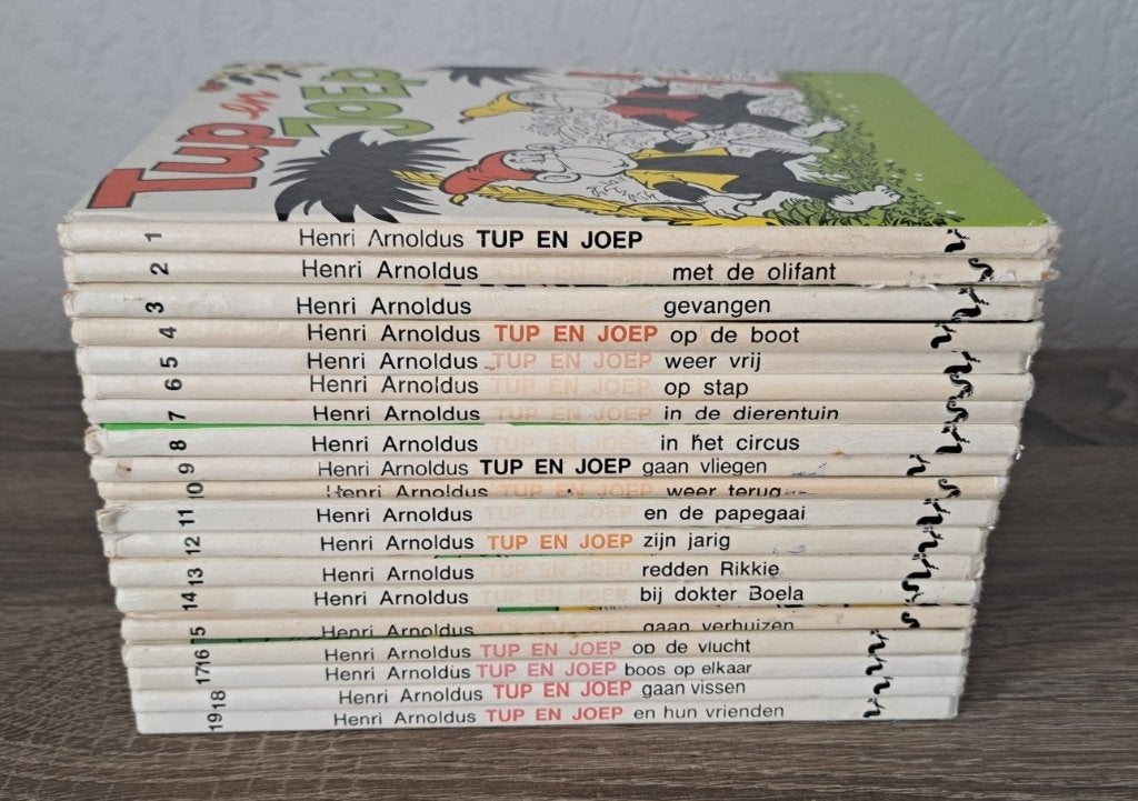 Henri Arnoldus - Tup en Joep - deel 1 t/m 19, Ophalen of Verzenden, Gelezen, Henri Arnoldus, Fictie algemeen