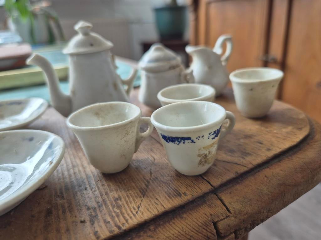 Mini serviesje porselein voor poppenkast, Antiek en Kunst, Ophalen of Verzenden