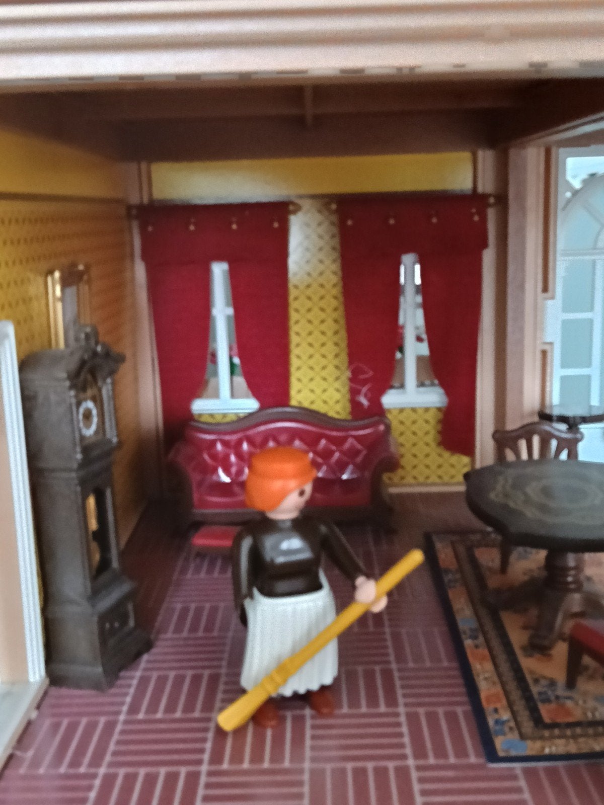 Foto 6 van Victoriaans poppenhuis playmobil met extra meubels