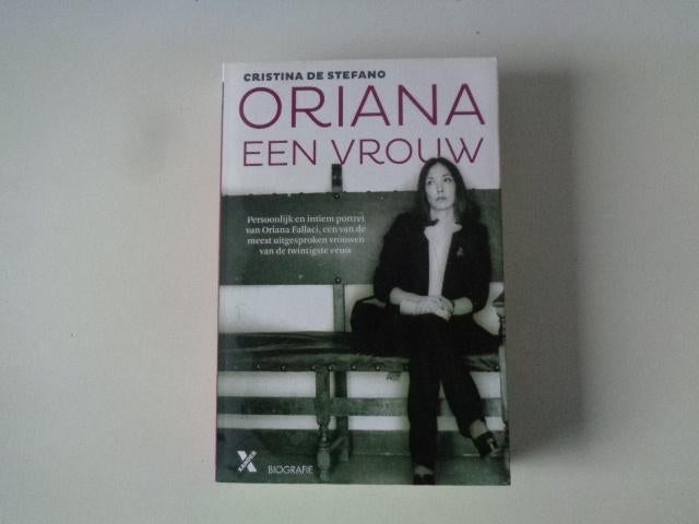 18810-8-2 : Oriana Fallaci een vrouw - C. de Stefano. AC, Ophalen of Verzenden, Zo goed als nieuw, Sport