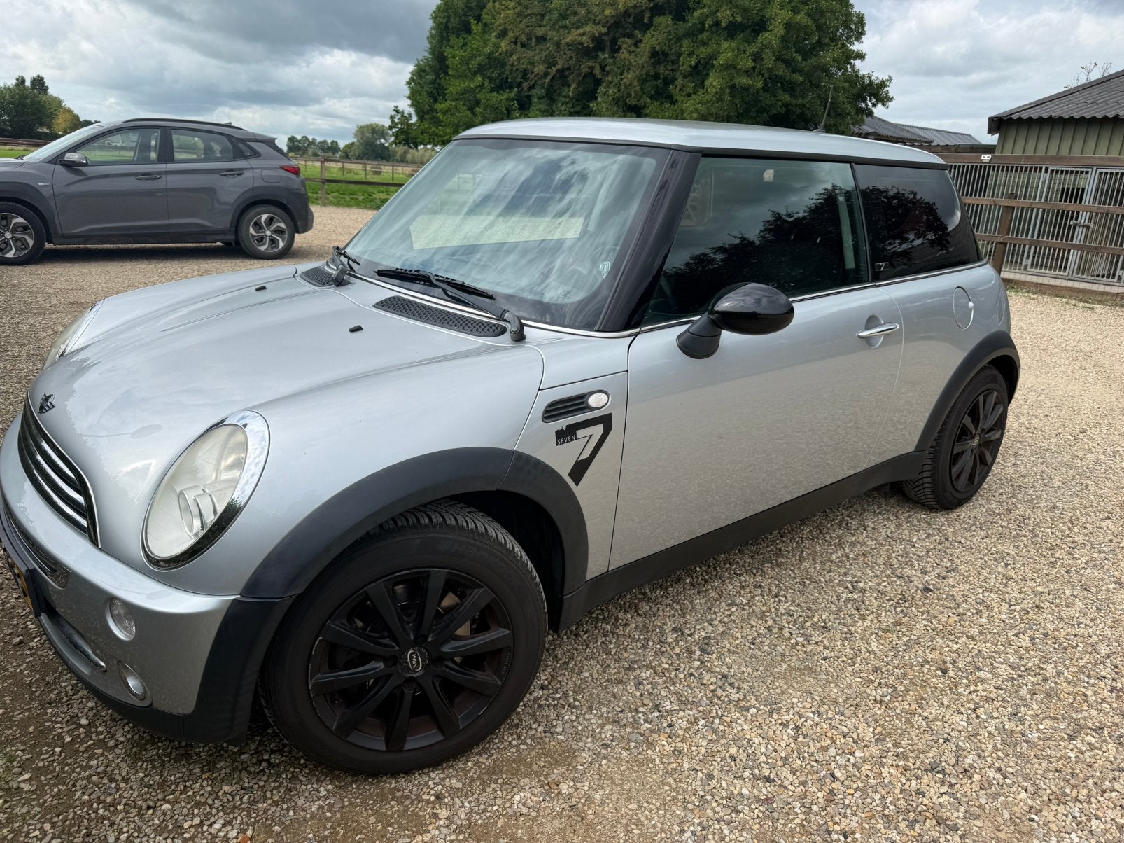 Mini 1.6 16V ONE 2007 Grijs model seven airco cruisecontrol, Auto's, Voorwielaandrijving, 4 cilinders, 4 stoelen, Origineel Nederlands