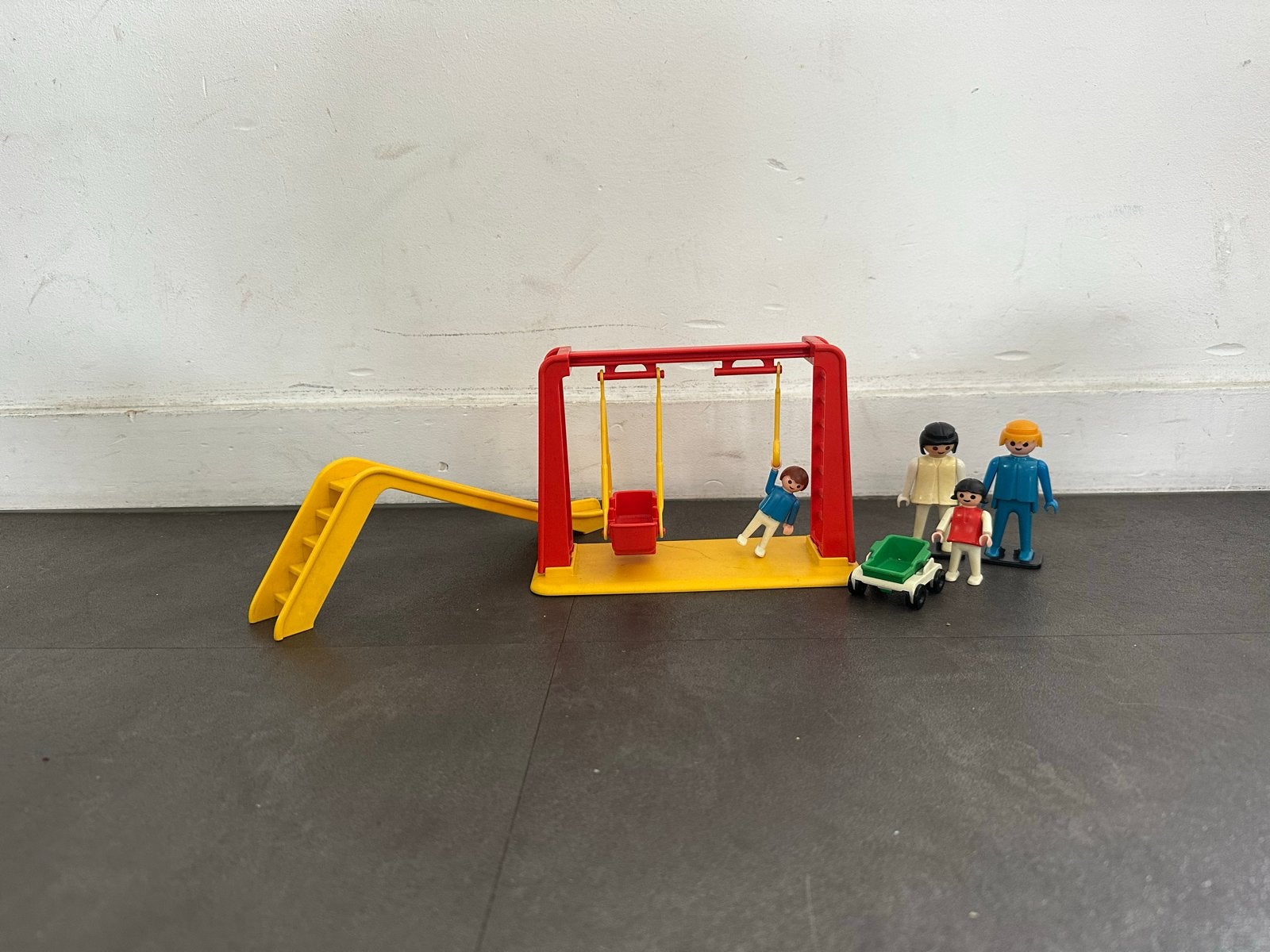 Vintage Playmobil Speeltuin met Figuren - Jaren '80, Gebruikt, Complete set, Overige typen, Ophalen of Verzenden