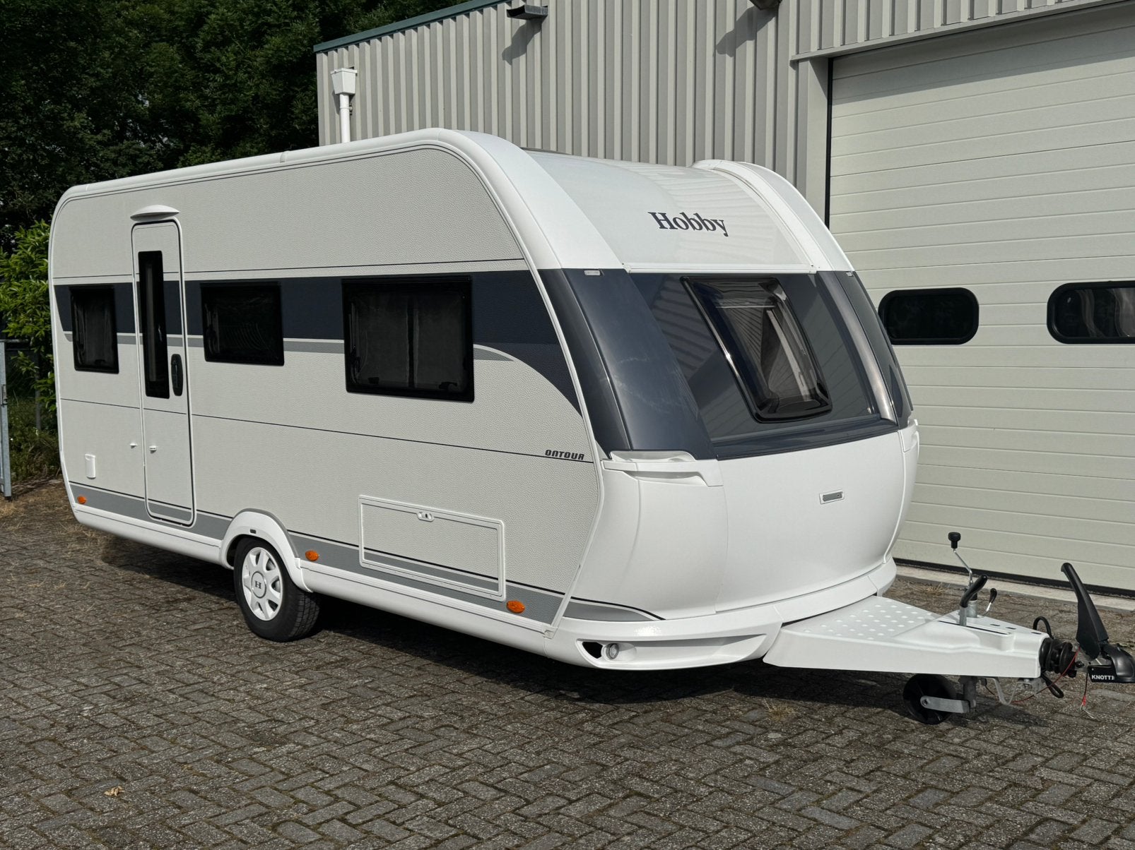 Hobby On Tour 460 DL ENKELE BEDDEN in NIEUWSTAAT!, Caravans en Kamperen, Bedrijf, Treinzit, 5 tot 6 meter, Tot en met 4