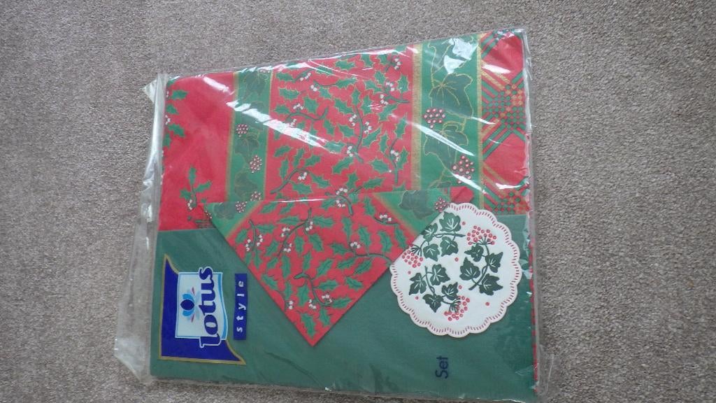 papieren kersttafelkleden, Ophalen of Verzenden, Gebruikt
