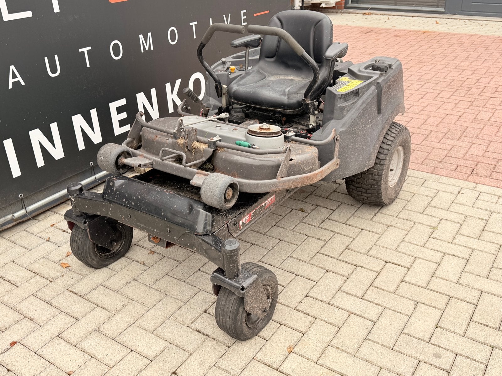 Massey Ferguson Zitmaaier - Krachtige Kawasaki Motor, Cirkelmaaier, Gebruikt, Elektrische starter, 3800 ZT